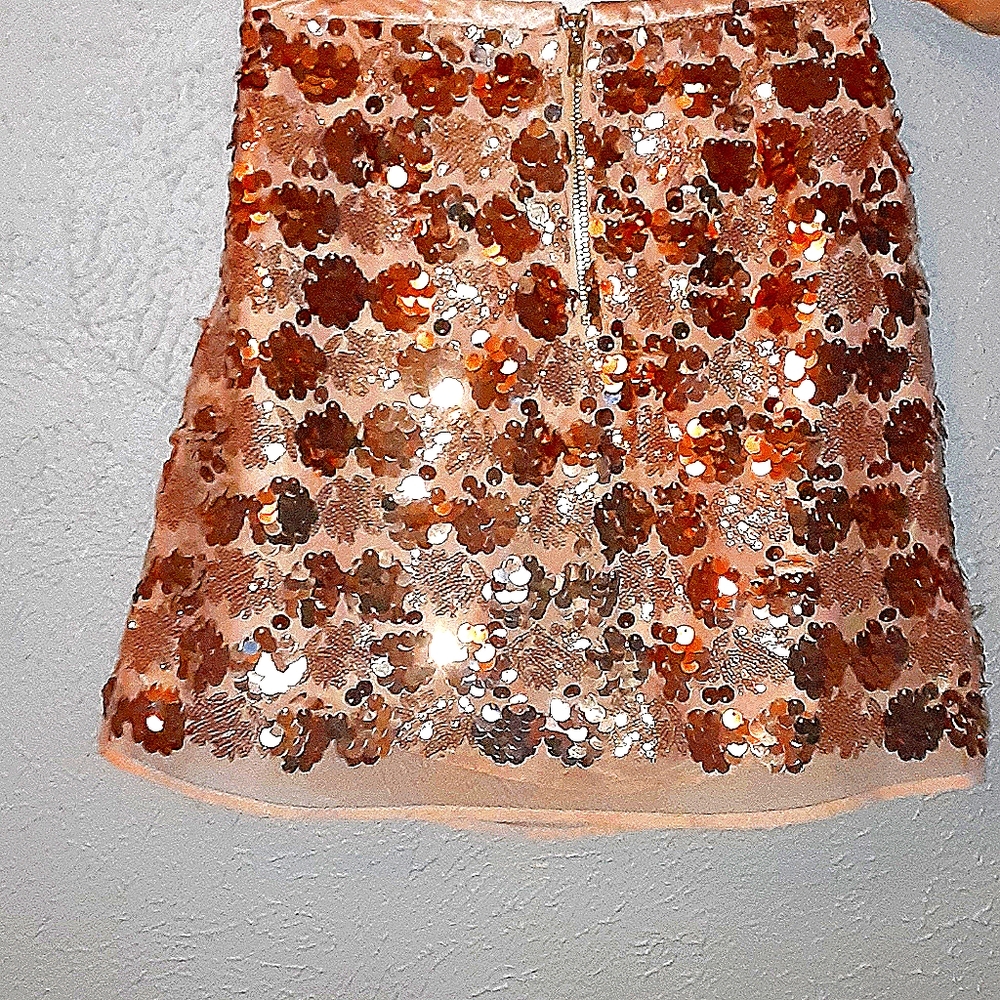 flip able seekwence skirt